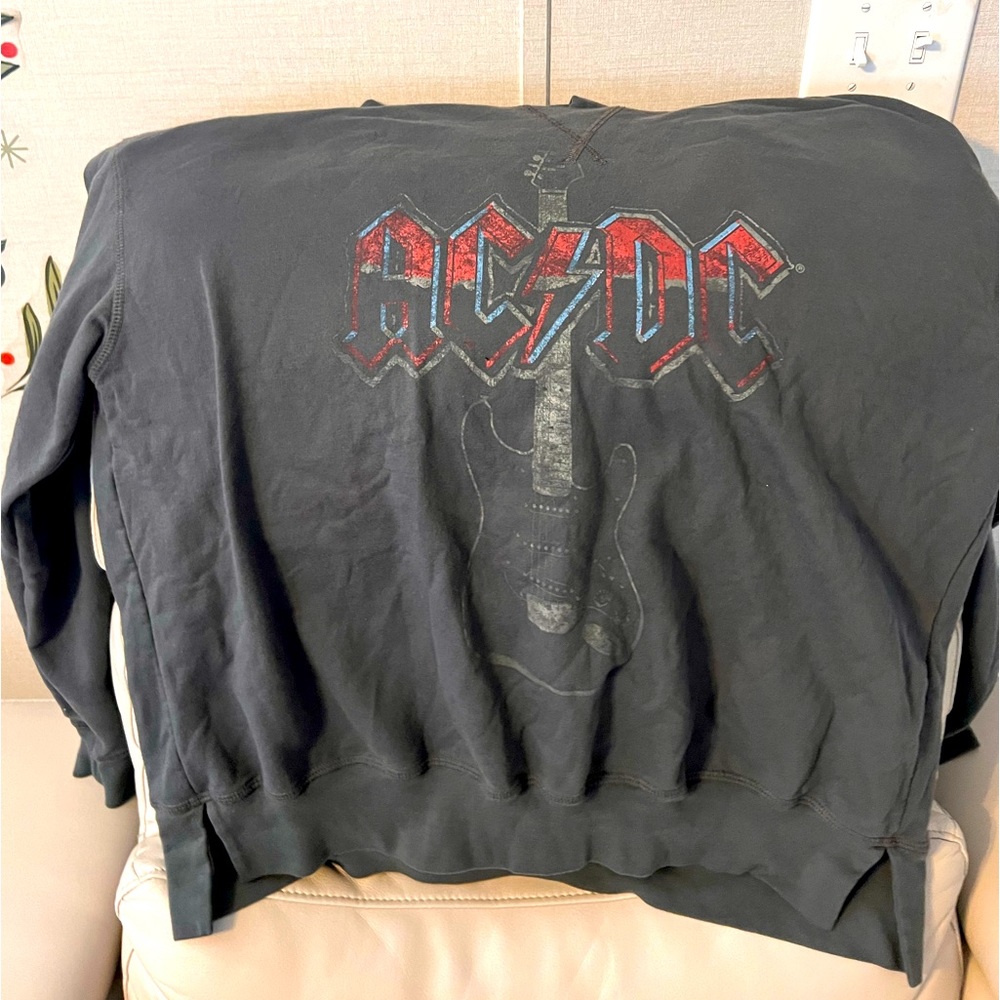 AC/DC Hoodie!!